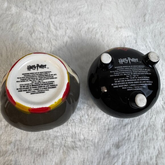 Harry Potter Ceramic Sculpted Mini Cup Set Of Two 3.5 Oz Gryffindor Design new - Picture 5 of 6